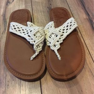 White lace flip flops!